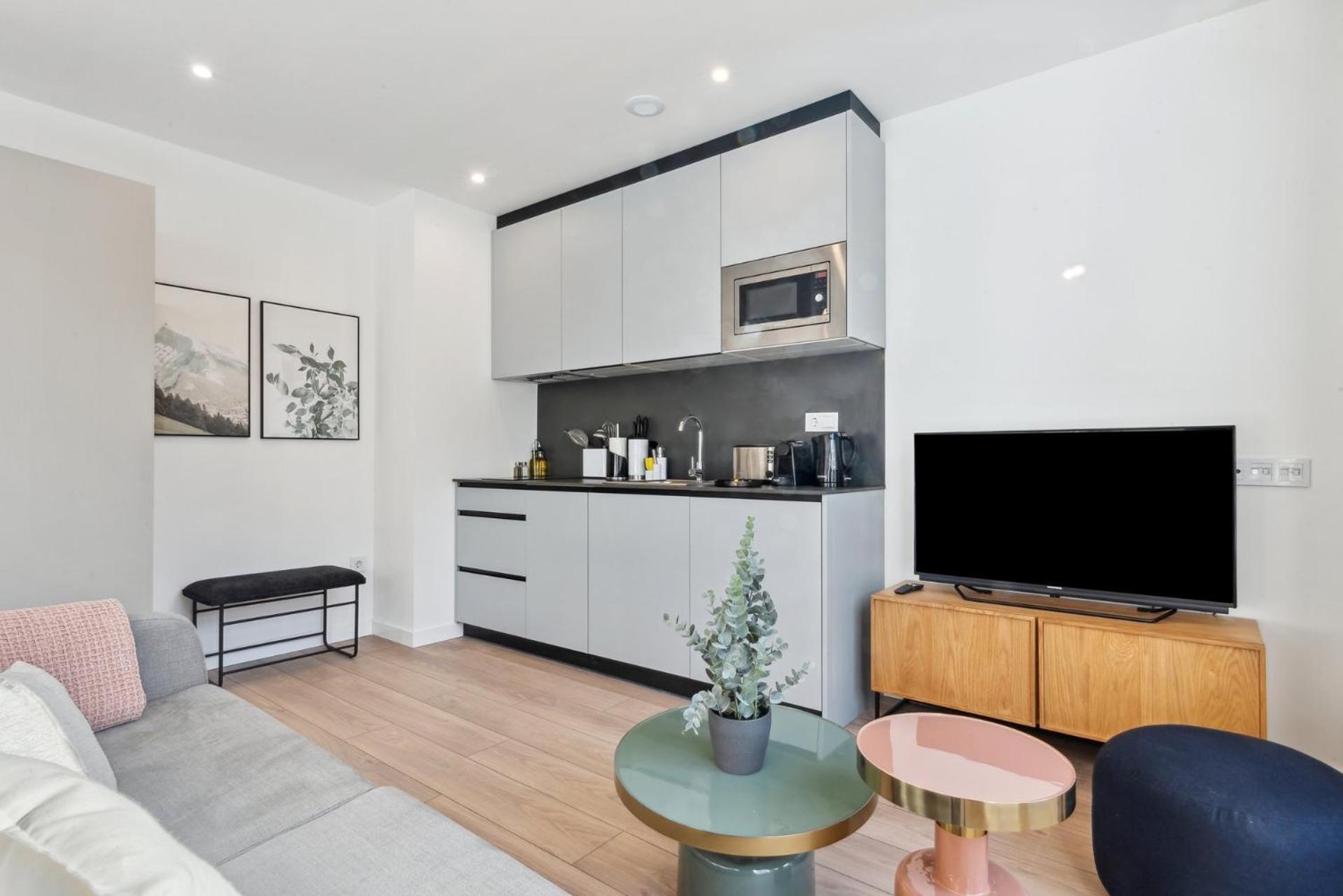 Limehome Valencia Carrer Del Pare Palau I Quer エクステリア 写真