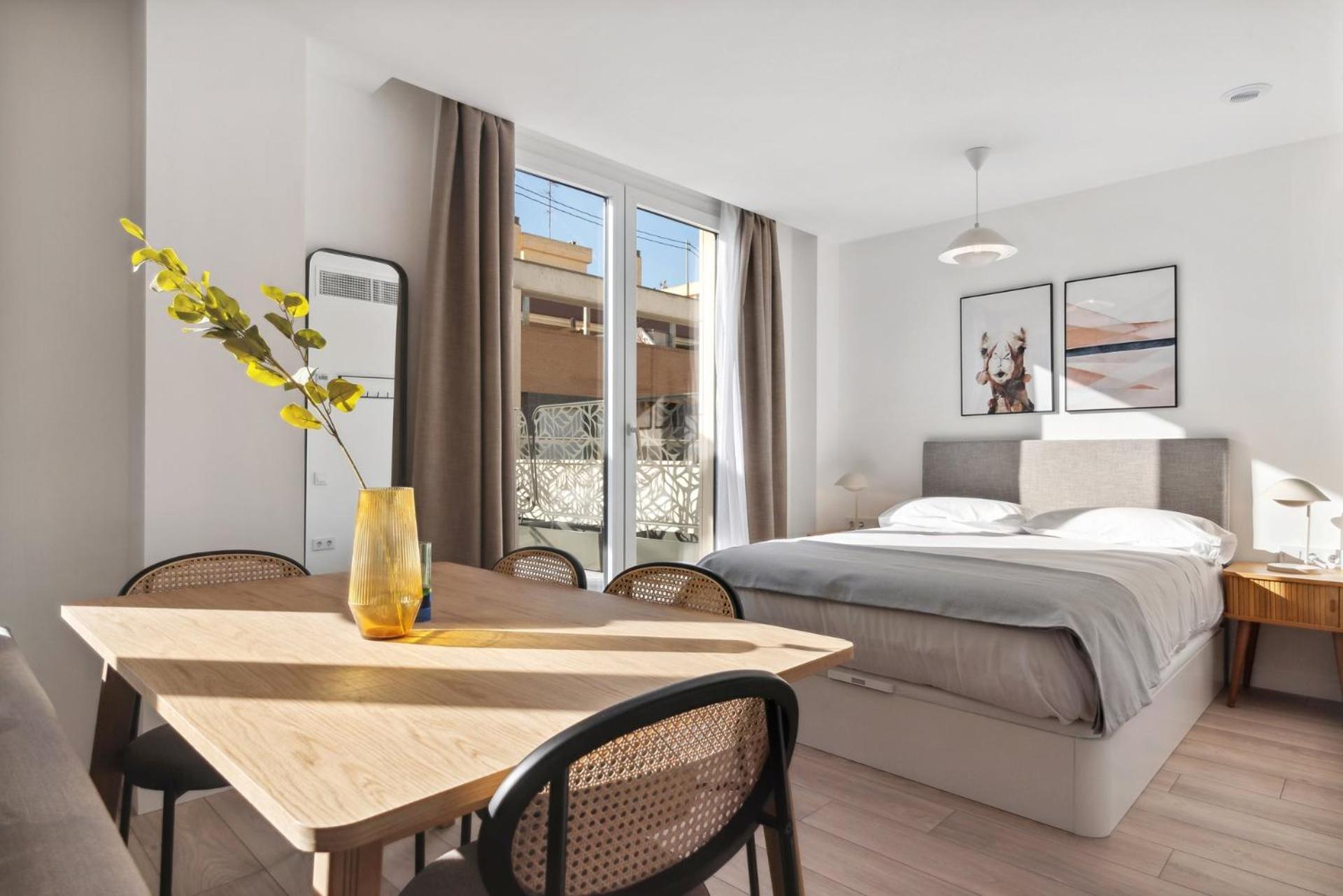 Limehome Valencia Carrer Del Pare Palau I Quer エクステリア 写真