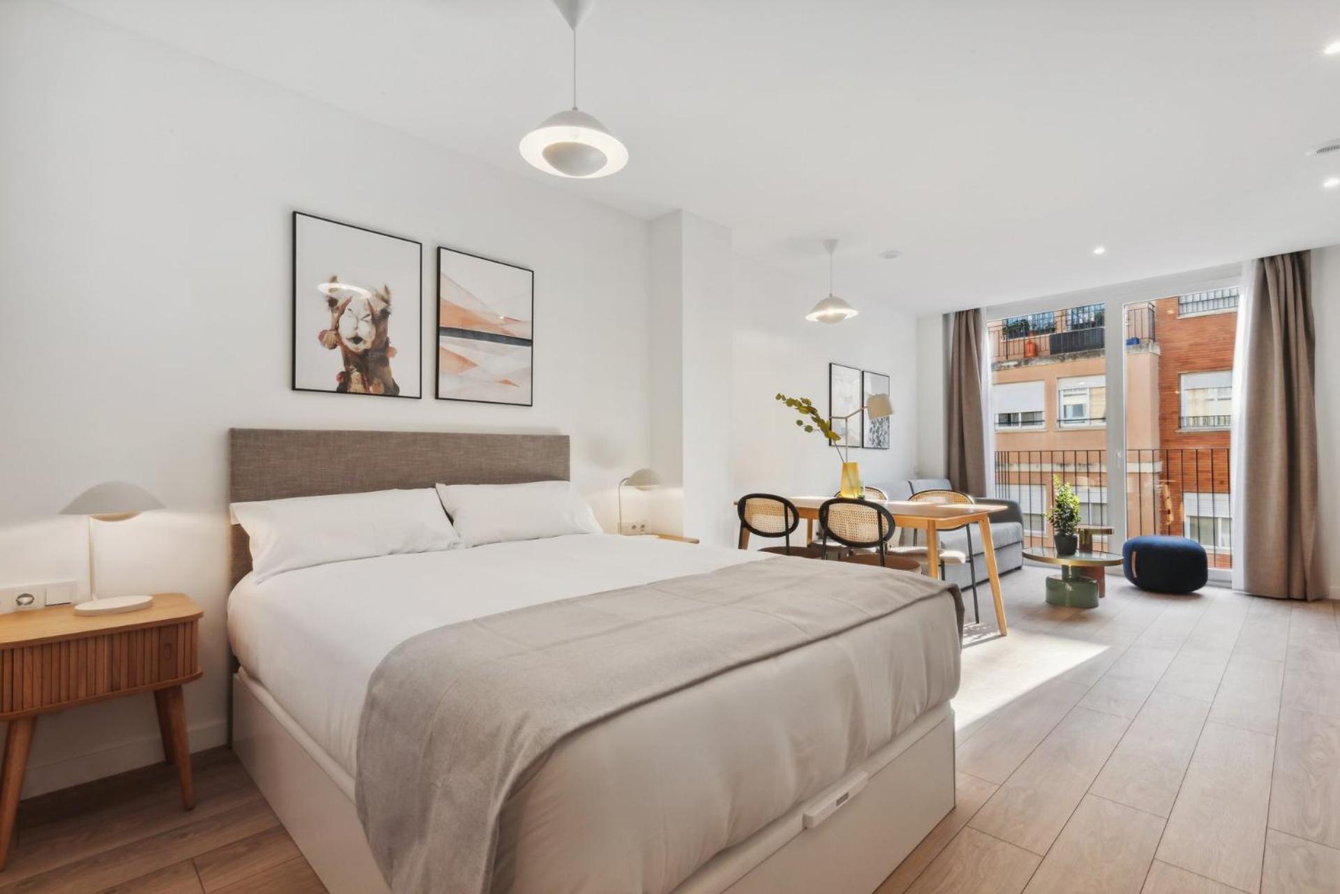 Limehome Valencia Carrer Del Pare Palau I Quer エクステリア 写真