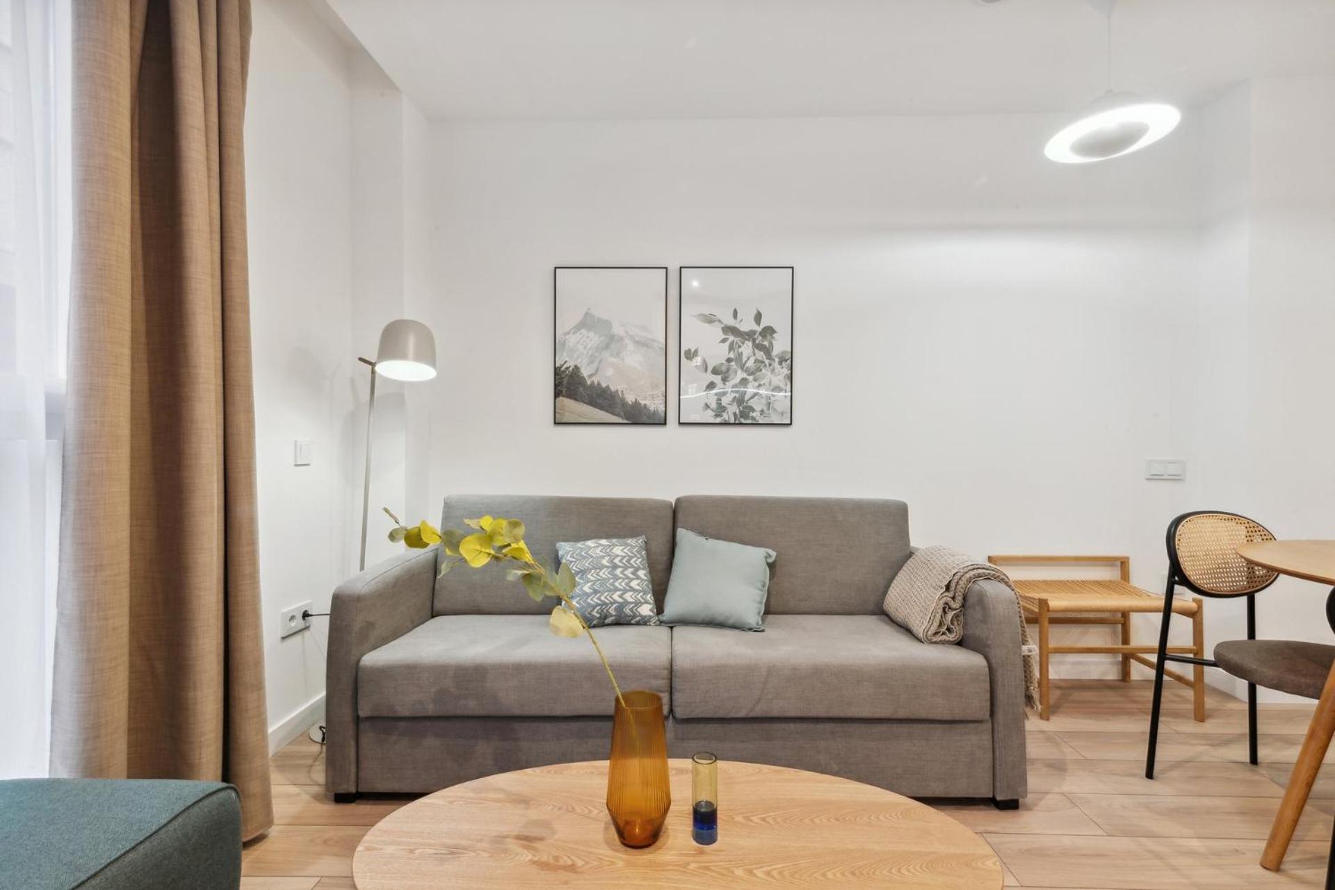 Limehome Valencia Carrer Del Pare Palau I Quer エクステリア 写真