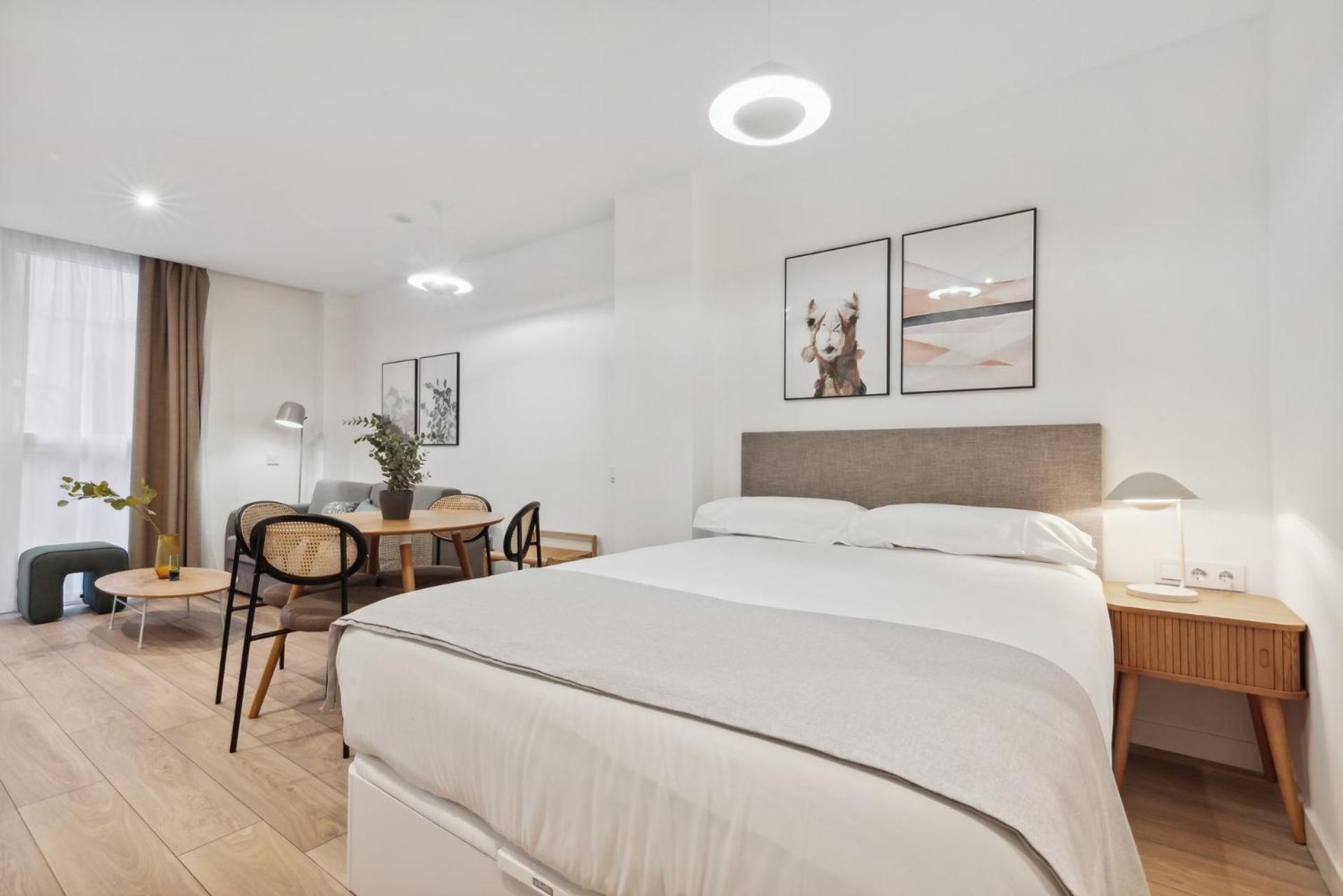 Limehome Valencia Carrer Del Pare Palau I Quer エクステリア 写真