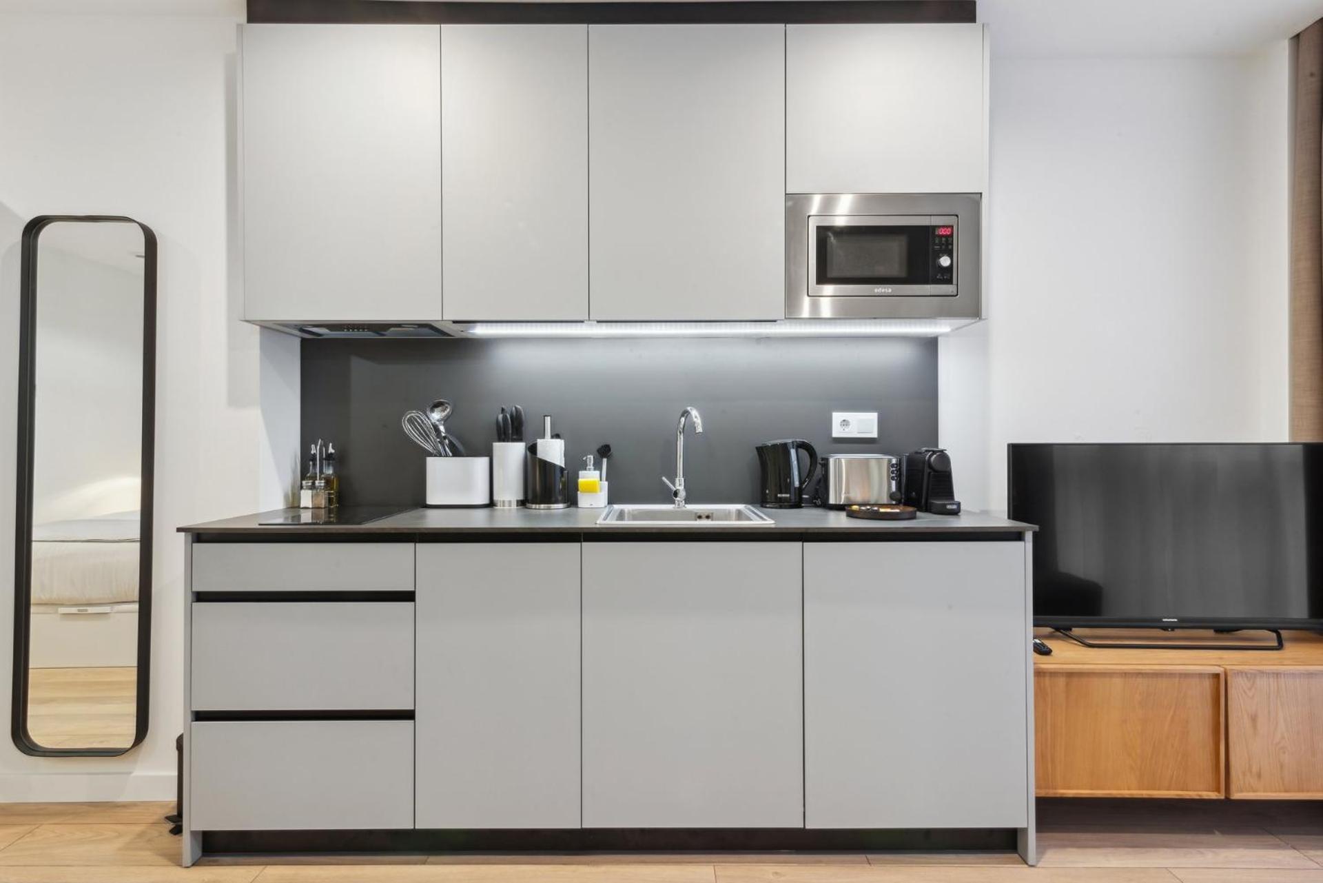 Limehome Valencia Carrer Del Pare Palau I Quer エクステリア 写真