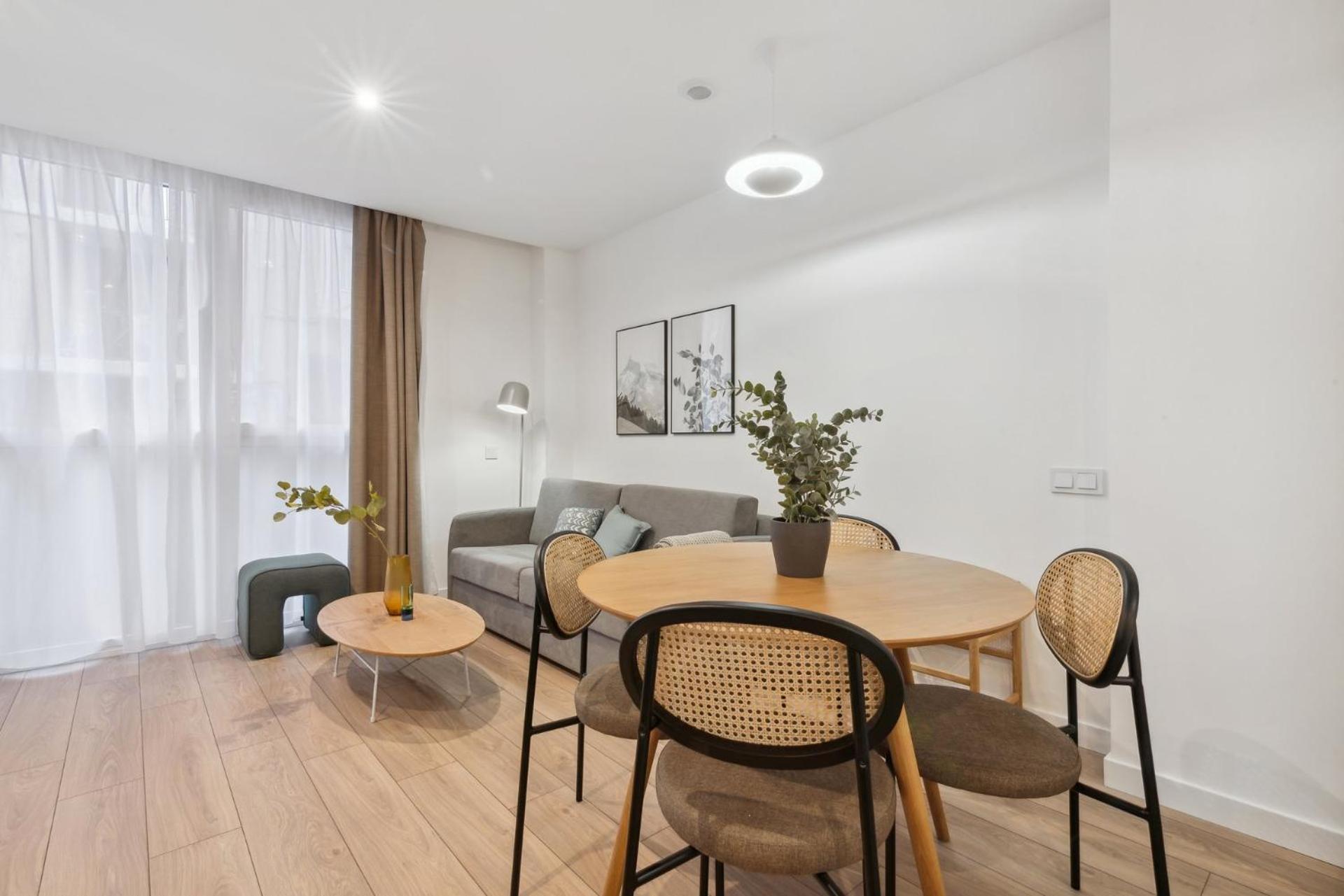 Limehome Valencia Carrer Del Pare Palau I Quer エクステリア 写真