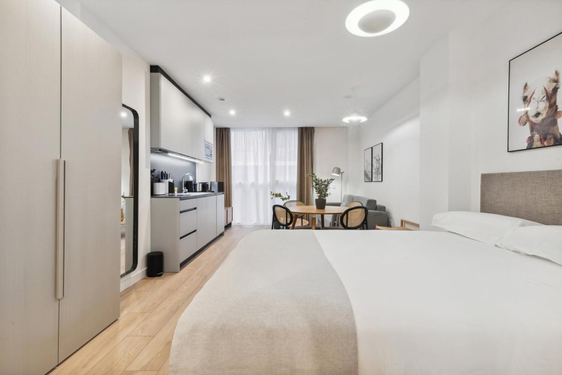 Limehome Valencia Carrer Del Pare Palau I Quer エクステリア 写真