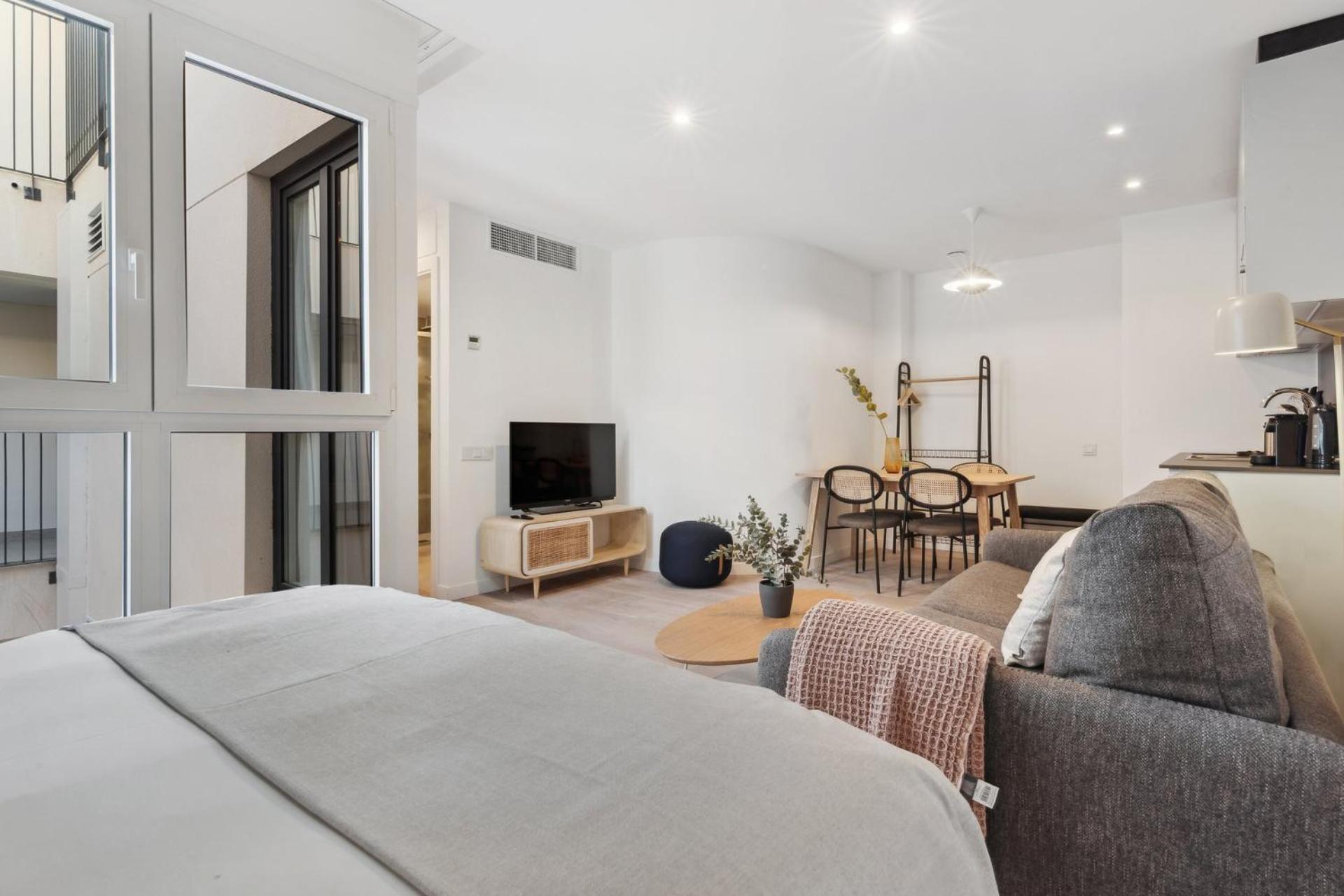 Limehome Valencia Carrer Del Pare Palau I Quer エクステリア 写真