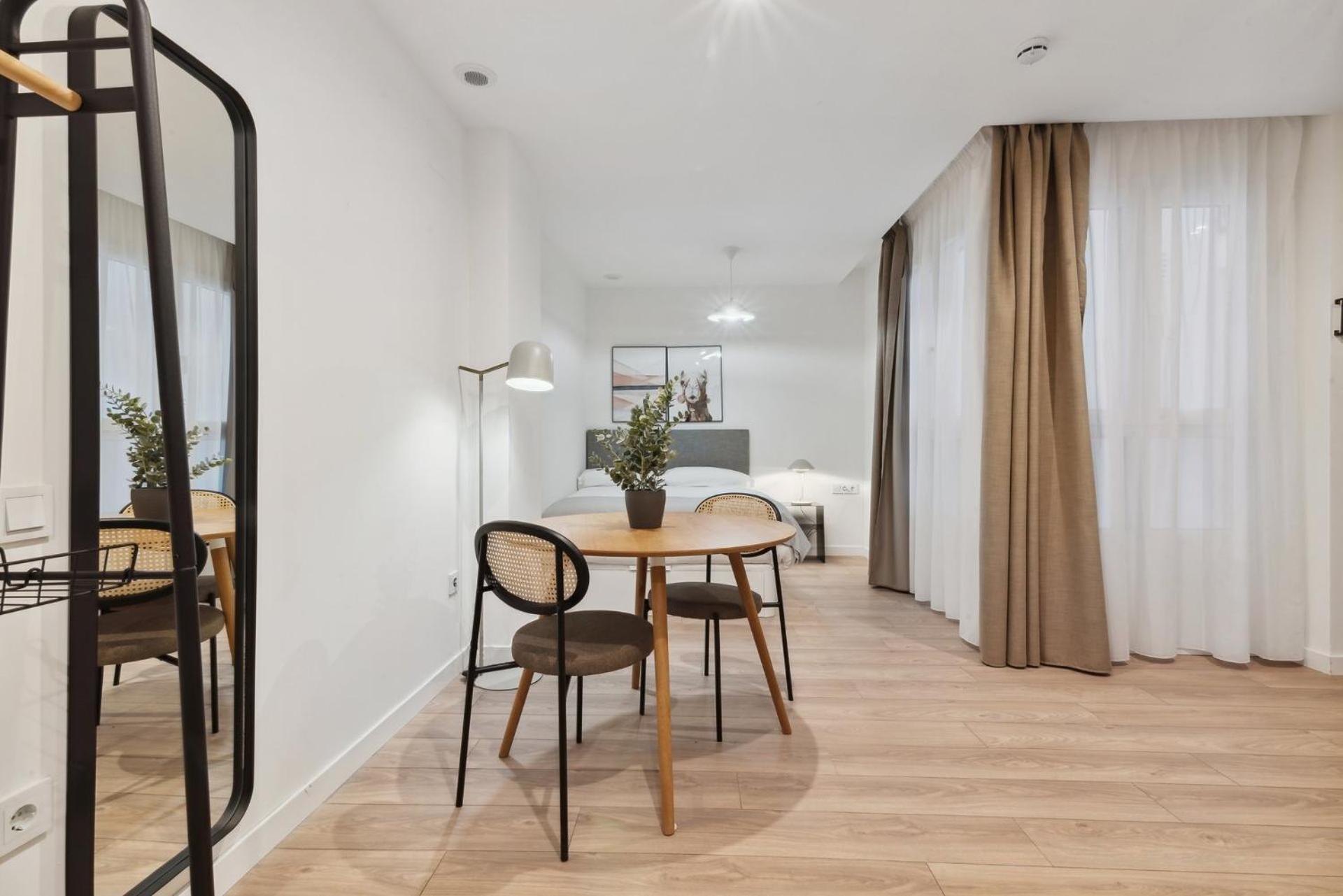 Limehome Valencia Carrer Del Pare Palau I Quer エクステリア 写真
